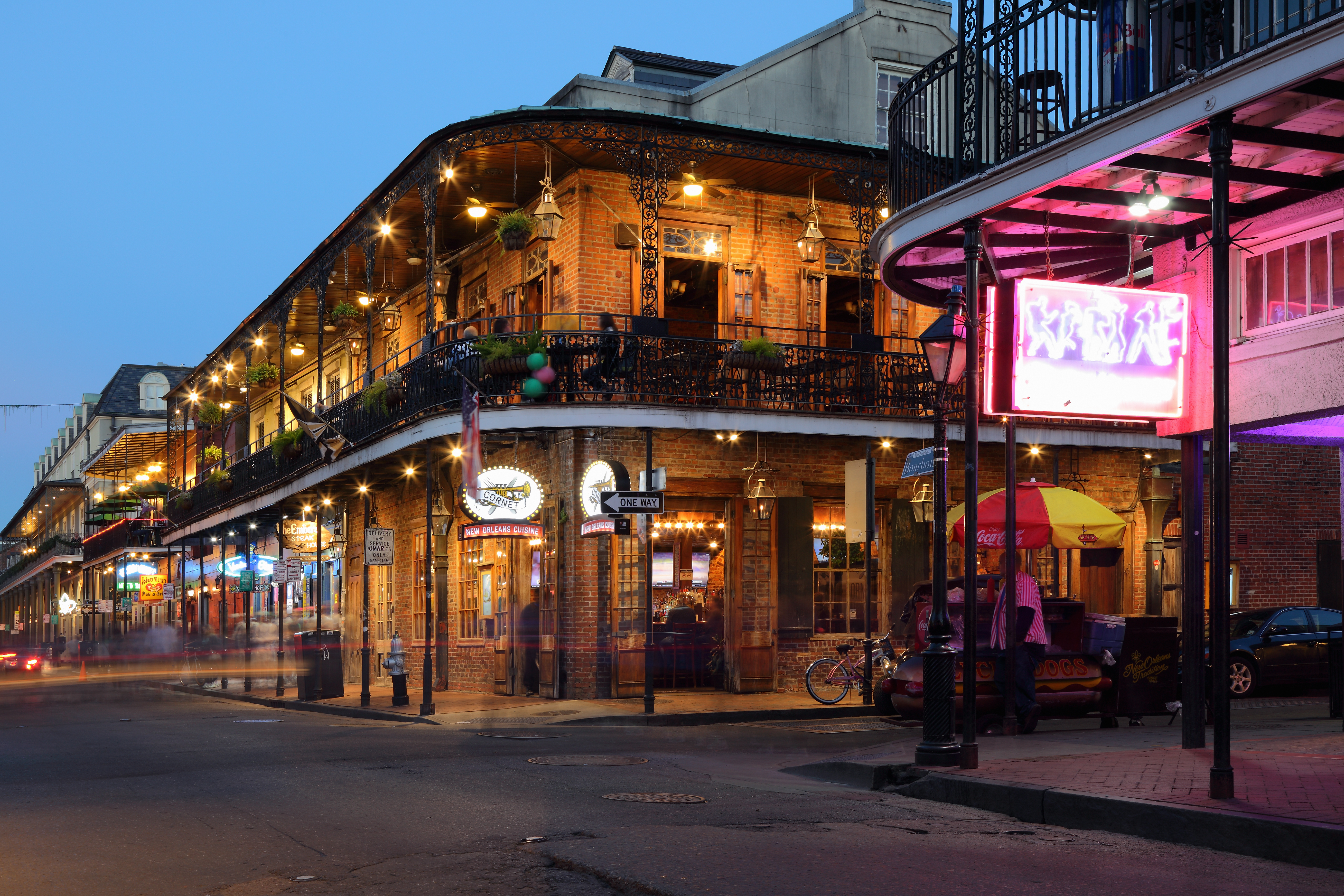 Neons, Nighhtclubs, Bars, Bourbon Street