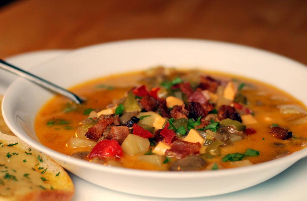Bacon-Cheeseburger Potato Soup
