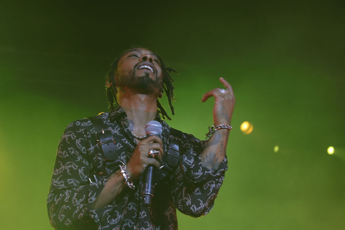 Miguel -- Majic Summer Block Party