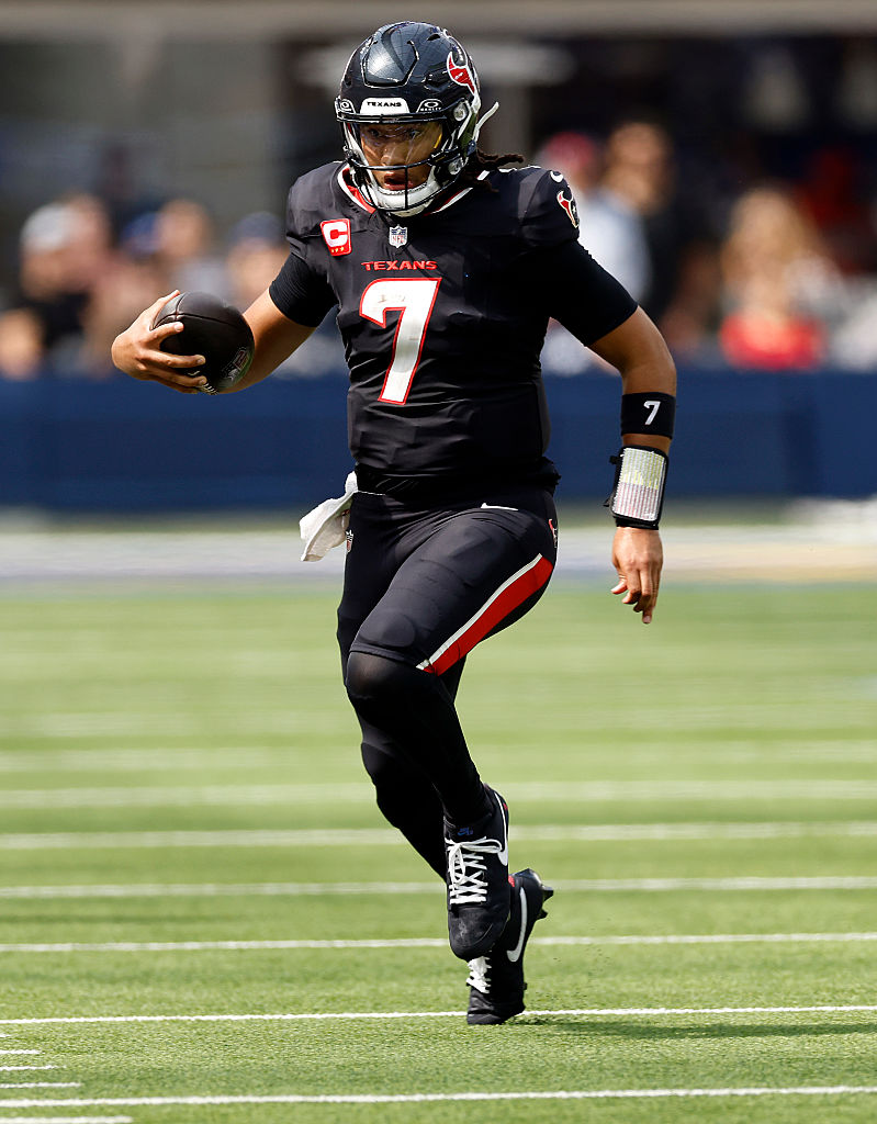 Houston Texans v Los Angeles Rams - NFL 2025